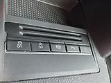 Volkswagen Touran (2013) 1.6 TDi DSG, DSG, AC - náhled 16