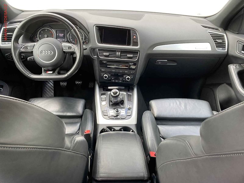 Audi Q5 (2016) 2.0TDi quattro, S-line, TZ - fotka 8 z 18