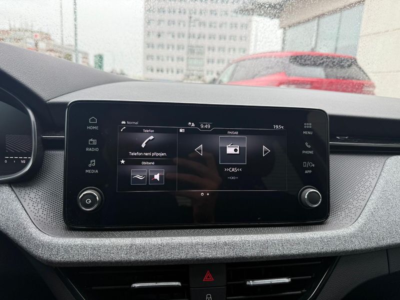 Škoda Scala Selection 1.0 TSI 85kw - fotka 12 z 25