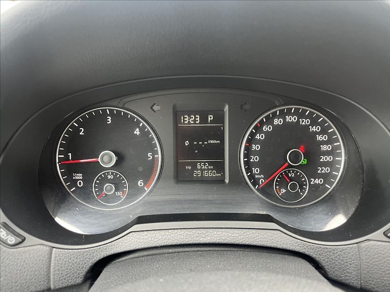 Volkswagen Sharan 2,0 TDi DSG 130KW KLIMA SERVIS - fotka 23 z 38