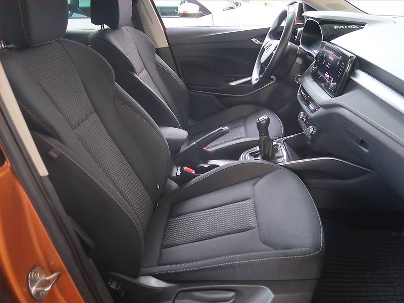 Škoda Fabia (2022) 1.0 TSI, Navi, Tempomat - fotka 9 z 18