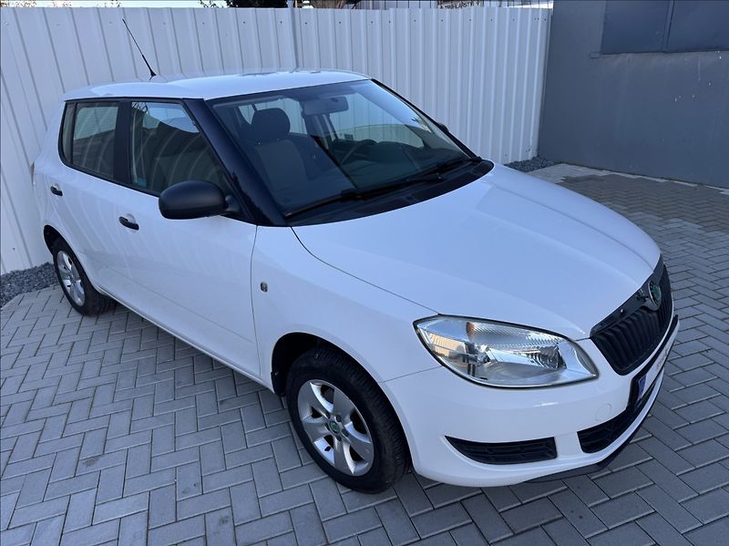Škoda Fabia 1,4 i 16V tažné DPH 1.maj. ČR - fotka 7 z 45