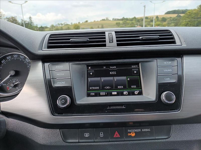 Škoda Fabia 1,2 TSI,66KW,TEMPOMAT,DIGIKLIM - fotka 29 z 35