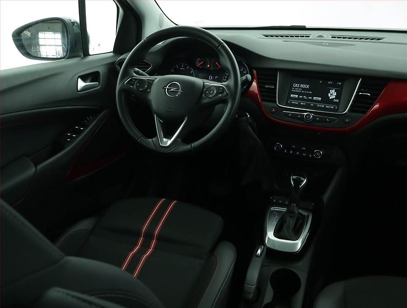 Opel Crossland X (2021) GS Line 1.2 Turbo, Automat - fotka 7 z 15