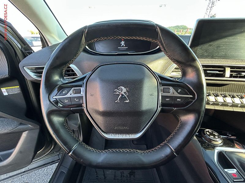 Peugeot 3008 (2017) 1.6 HDi, AC, temp, navi - fotka 12 z 21