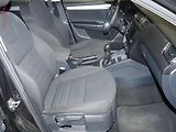 Škoda Octavia (2014) 1.6 TDi, ČR, Elegance, STK2 - náhled 12