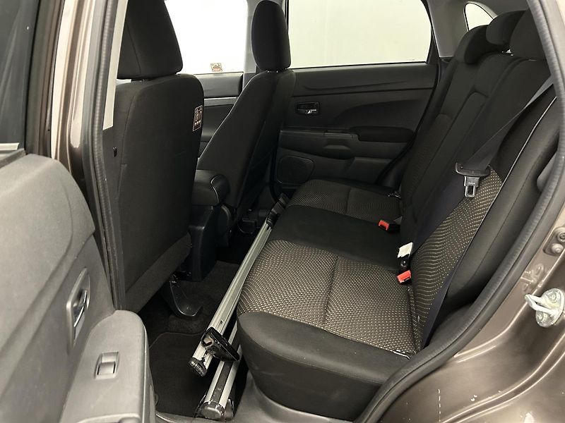 Mitsubishi ASX 1.6 MIVEC INVITE+ - fotka 17 z 23