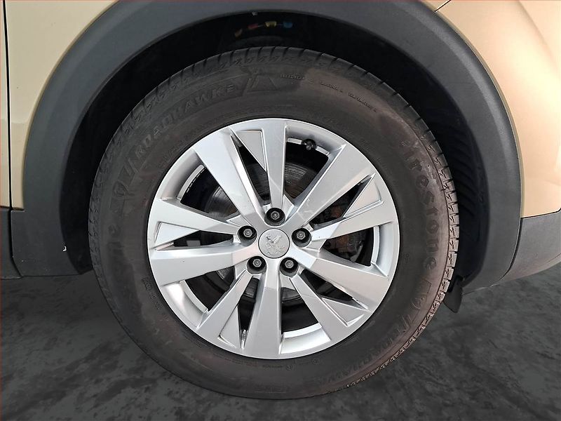 Peugeot 5008 (2018) Active PureTech 130, 7 míst - fotka 15 z 19