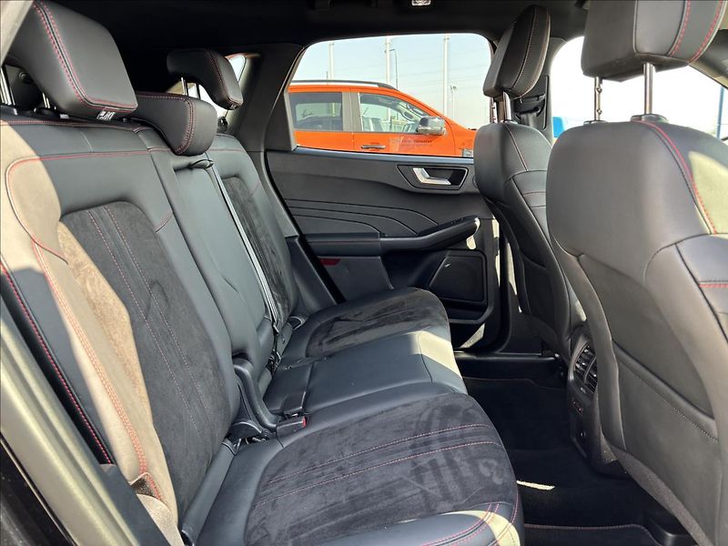 Ford Kuga 2,5 HEV 138kW ST-Line X AWD - fotka 14 z 46