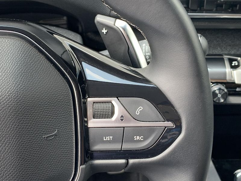 Peugeot 3008 ALLURE PACK 1,5 BlueHDi 96kW - fotka 16 z 30