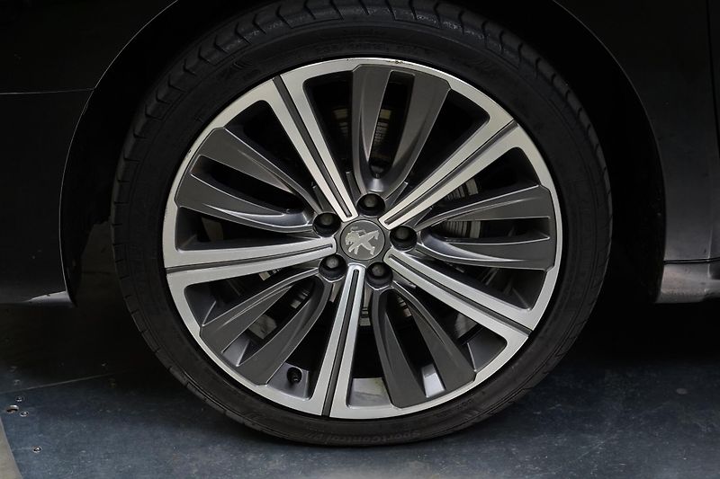 Peugeot 508 - fotka 10 z 29