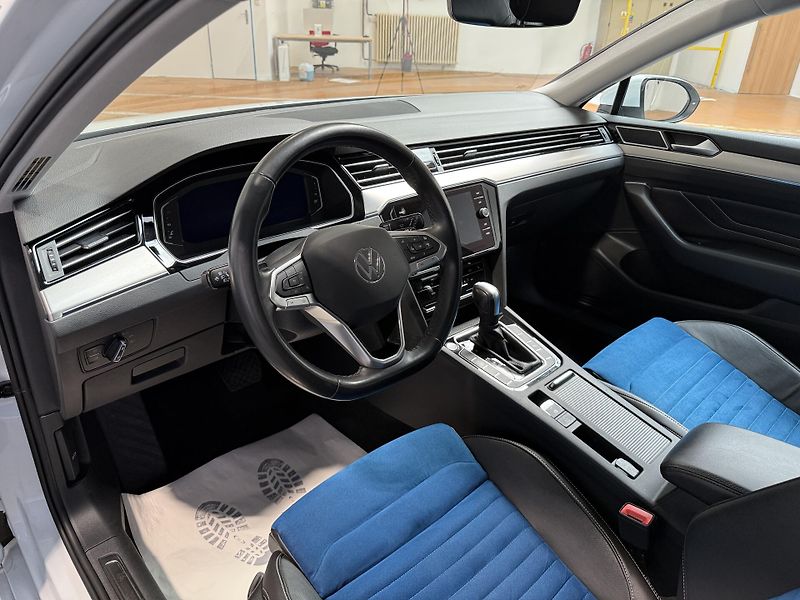 Volkswagen Passat 2.0 TDI 110kW BMT DSG Elegance - fotka 5 z 14