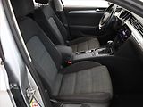 Volkswagen Passat (2022) Elegance 2.0 TDI, Automat - náhled 7