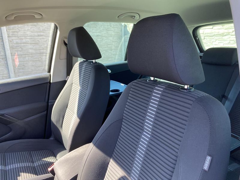 Volkswagen Tiguan 2.0TDi 4x4 135PS GOAL PĚKNÝ!!! - fotka 97 z 166