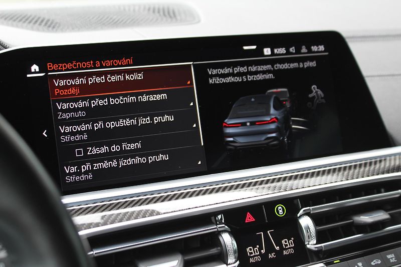 BMW X6 xDrive30d - fotka 17 z 25