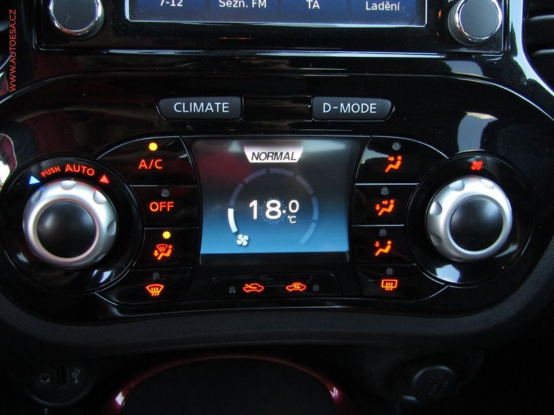 Nissan Juke (2015) 1.2 DIG-T, ČR, Navi, AC - fotka 14 z 17