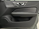 Volvo V60 T6 AWD DARK PLUS 1. maj. - náhled 47