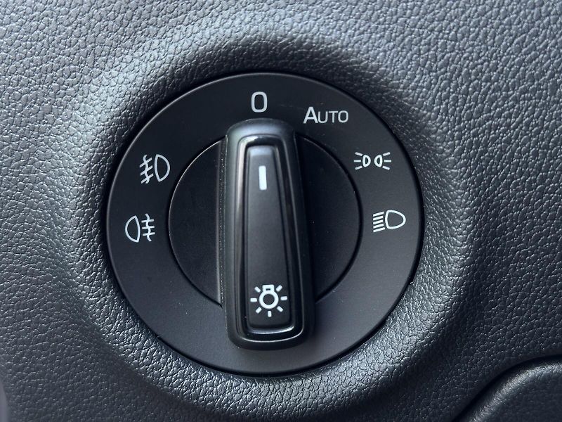 Škoda Fabia 1.0TSi Monte Carlo 116PS Bi-LE - fotka 16 z 42