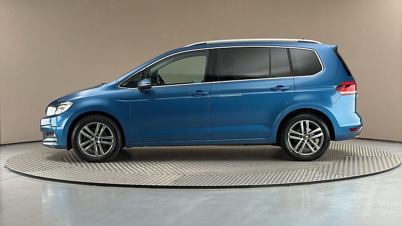 Volkswagen Touran 2.0 TDI DSG Highline - fotka 4 z 25