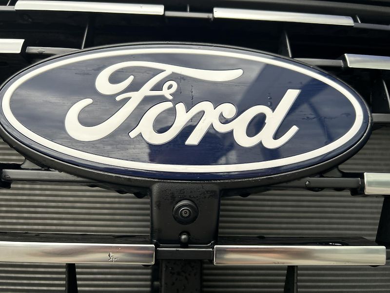 Ford Tourneo Custom Titanium L2 2.0 EcoBlue 110 kW - fotka 3 z 36