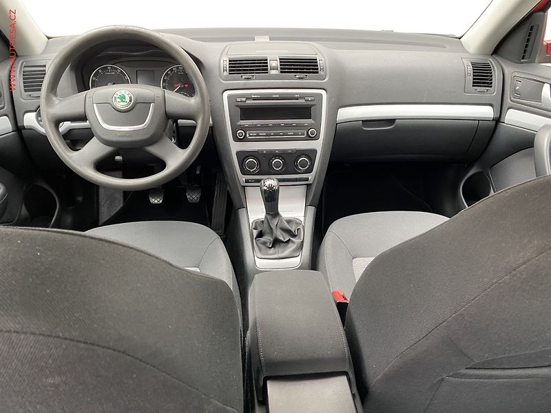 Škoda Octavia (2010) 1.2 TSi, Ambiente, TZ - fotka 8 z 16
