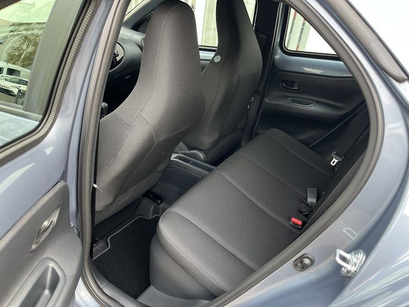 Toyota Aygo 1.5L HEV Comfort - fotka 8 z 26