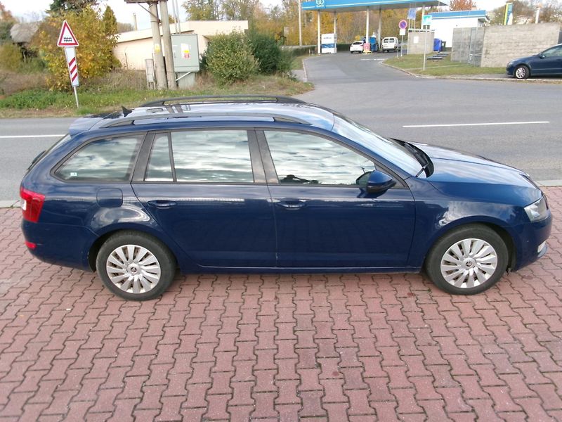 Škoda Octavia (2014) 1,6TDI AC HF BT TEMP VÝHŘEV  - fotka 5 z 31