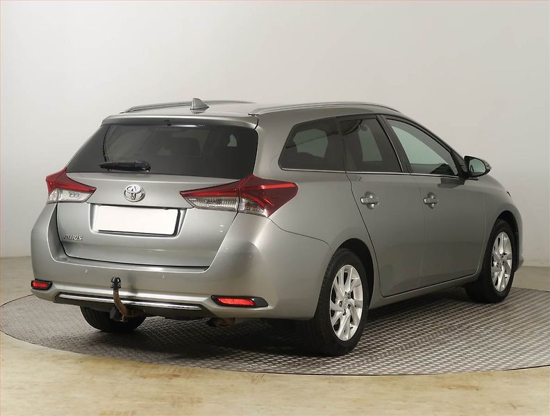 Toyota Auris (2017) Executive 1.6 Valvematic - fotka 5 z 22