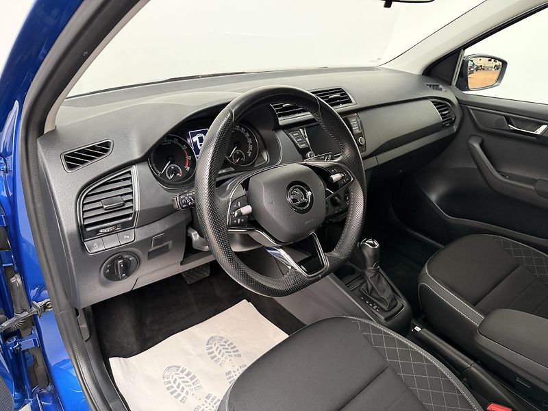 Škoda Fabia 1.0 TSI 70kW Black Combi Tour - fotka 5 z 12