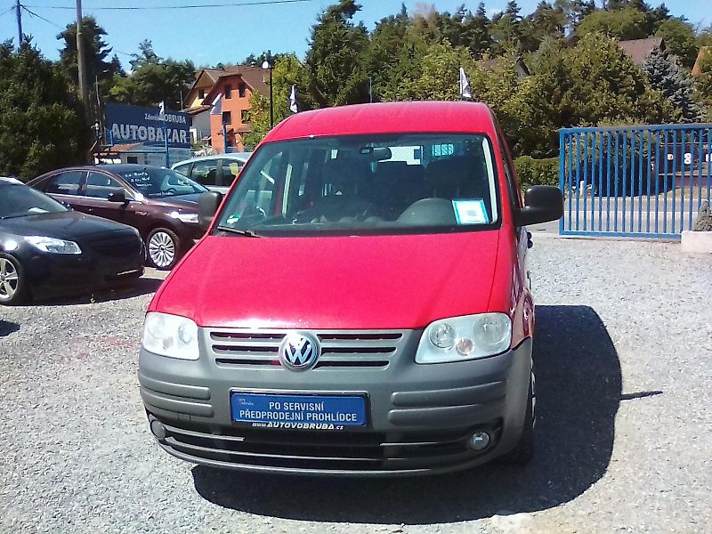 Volkswagen Caddy (2009) 1.4i 16V / LPG, 7.míst, závěs - fotka 12 z 38