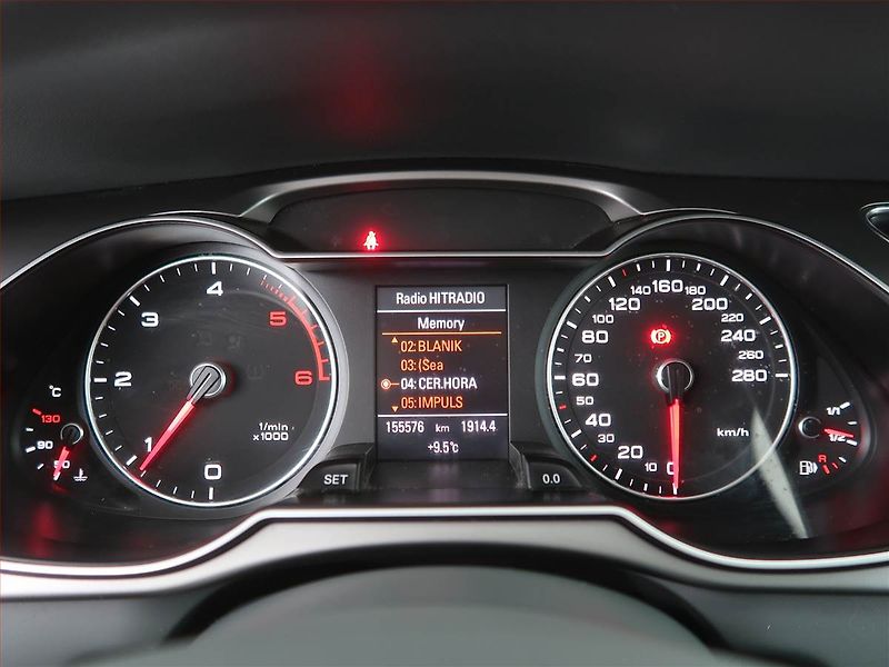 Audi A4 (2013) 2.0 TDI, Bi-Xenony, Tempomat - fotka 11 z 19