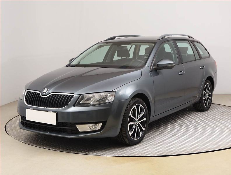 Škoda Octavia (2014) Style 2.0 TDI, Automat, Navi - fotka 2 z 19