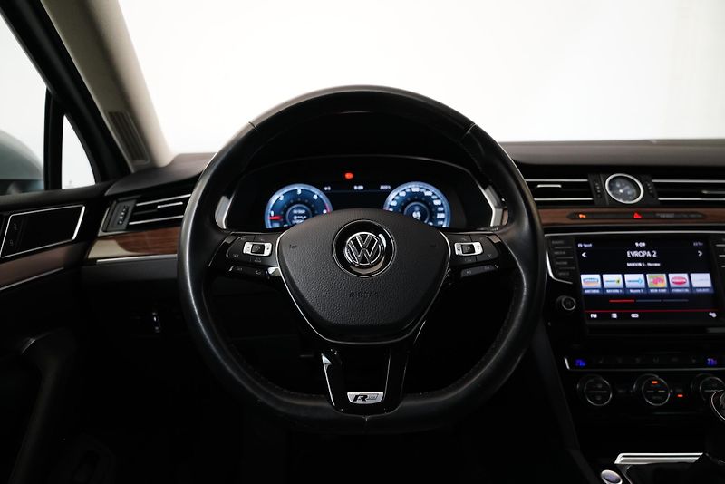 Volkswagen Passat - fotka 19 z 28