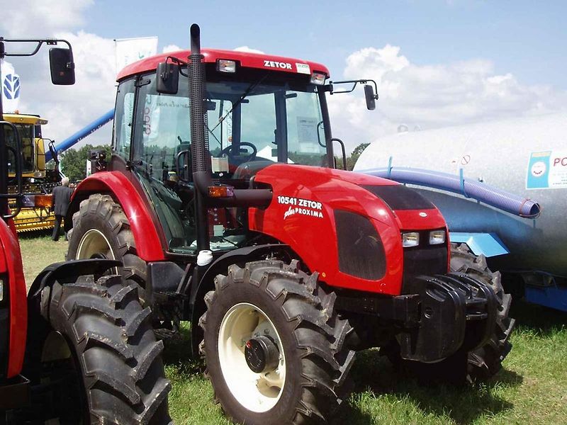 Traktor Zetro Proxima ze současné produkce.
