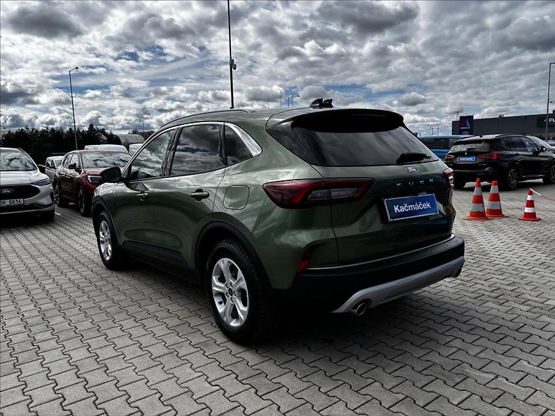 Ford Kuga 2,5 HEV 132kW Titanium - fotka 3 z 33