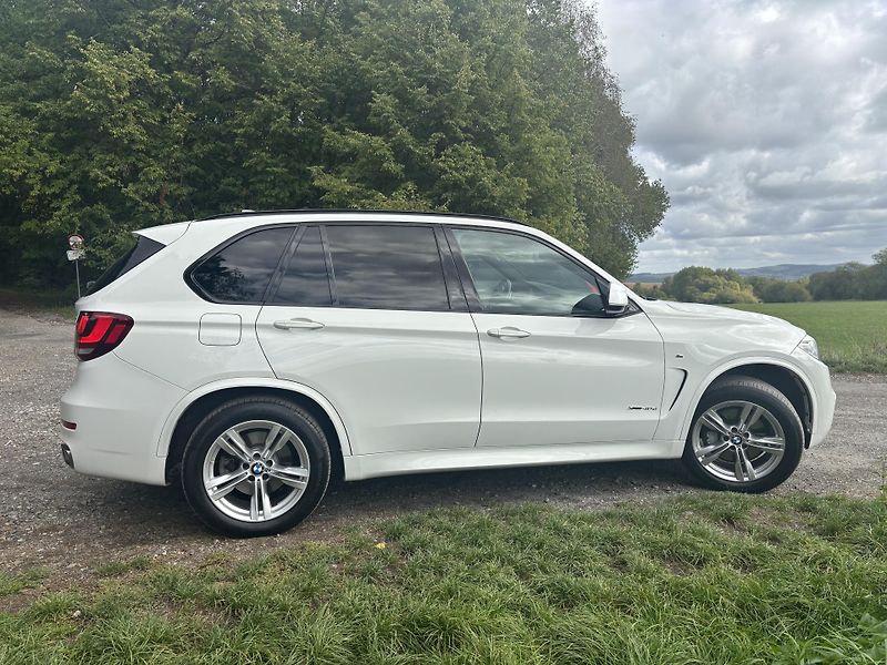 BMW X5 M PAKET X-DRIVE 40D - 230 kW - fotka 6 z 30