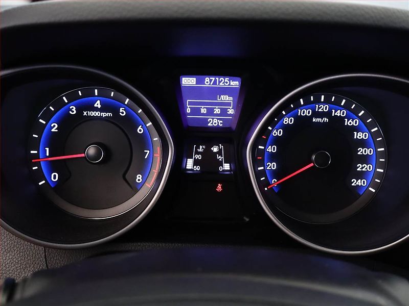 Hyundai i30 (2016) 1.6 GDI, Serv.kniha, Tempomat - fotka 9 z 14