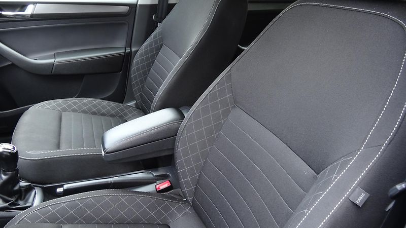 Škoda Rapid 1.0TSi 81kW Style rezervace - fotka 17 z 20