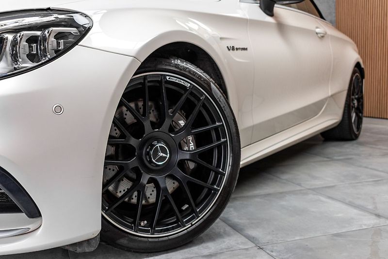 Mercedes-Benz Třídy C C63 AMG V8 BURMESTER*NAPPA*DPH - fotka 37 z 51