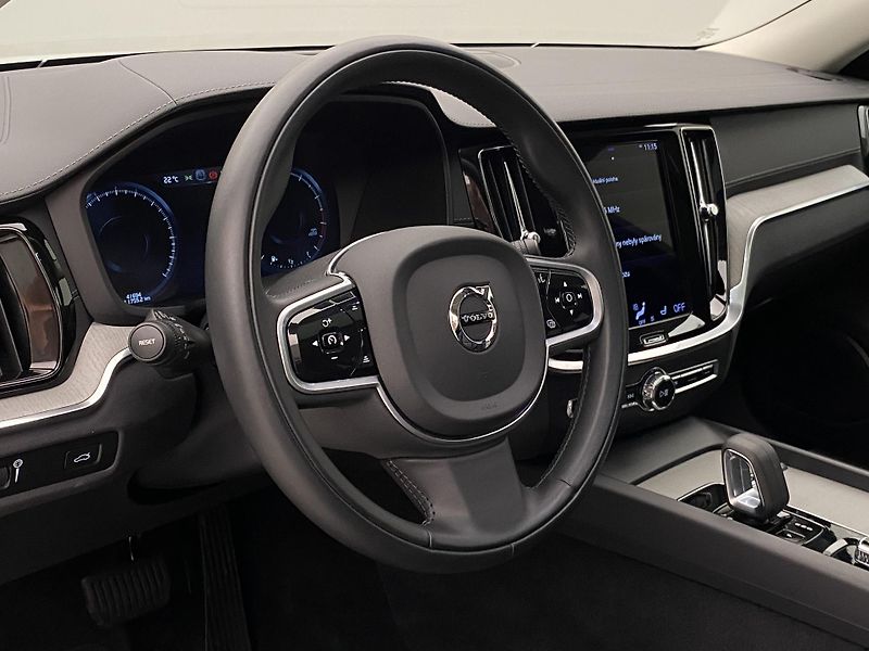 Volvo V60 CC B5 AWD BRIGHT PLUS AUT  - fotka 19 z 45