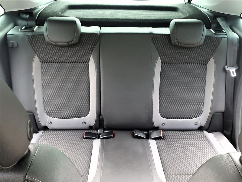 Opel Crossland X 1,5 cdti,Innovation,navi,kůže - fotka 36 z 50