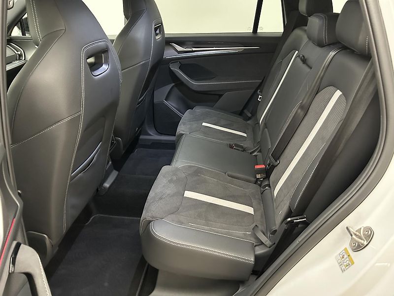 Škoda Kodiaq 2.0 TDI 4x4 SportLine - fotka 22 z 30