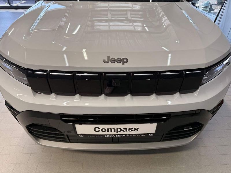 Jeep Compass (2026) Summit e-Hybrid Plug-in 225k e - fotka 23 z 24