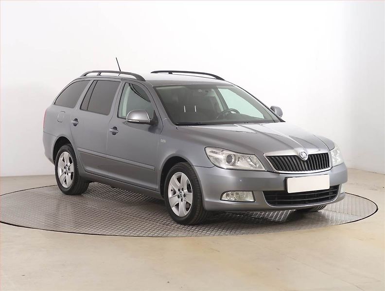 Škoda Octavia (2012) 1.6 TDI, Serv.kniha, Navi - fotografie inzerátu