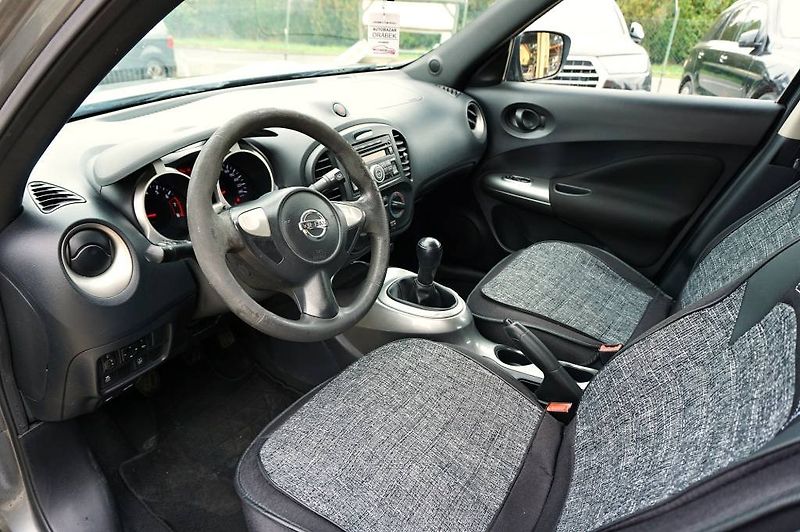 Nissan Juke (2015) 1,6i 69 kW - fotka 28 z 40