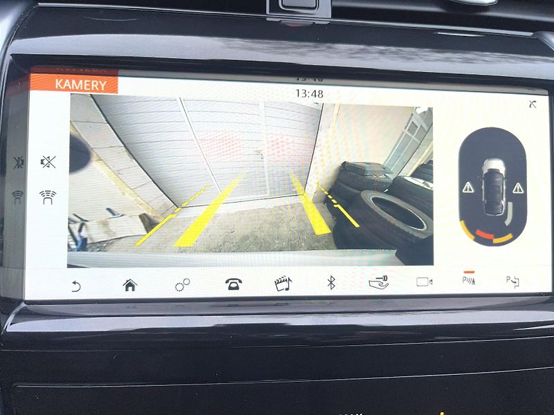Land Rover Discovery Sport (2020) 2,0 D 110 Kw 4WD DYNAMIC ČR!!! - fotka 17 z 17