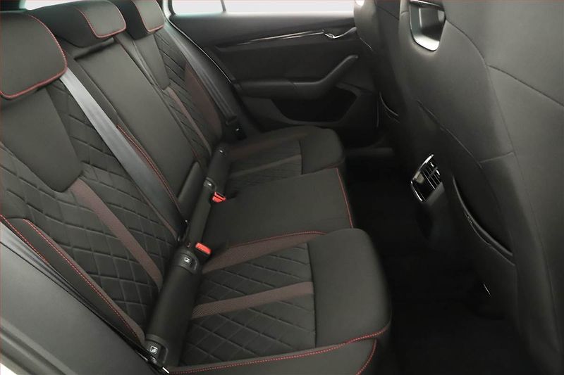 Škoda Octavia (2021) RS 1.4 TSI iV - fotka 7 z 19
