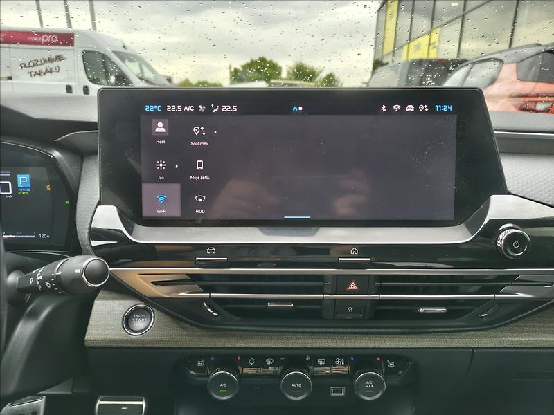 Citroën C5 X 1,6   SHINE Pack hybrid 225k - fotka 27 z 29