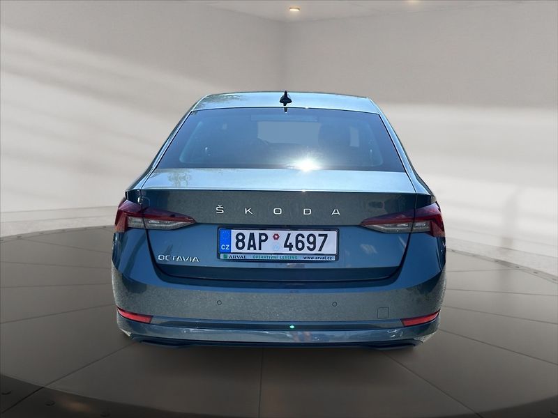 Škoda Octavia 2,0 TDI Style AT - fotka 5 z 11