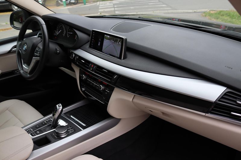 BMW X5 XDRIVE 40e F15 230kW DPH - fotka 40 z 48